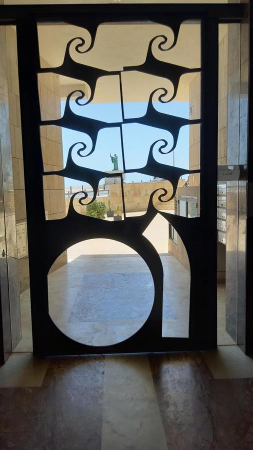 Potato Beach Apartment At Beach Front & Sea View ラゴス エクステリア 写真